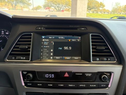 Used 2016 Hyundai Sonata SE image 16