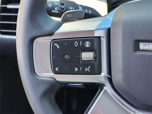 Used 2024 Land Rover Discovery Dynamic SE image 26