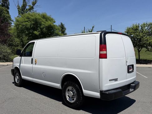 Used 2012 Chevrolet Express 2500 RWD image 3