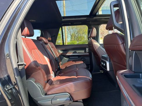 Used 2024 Ford Expedition Max Limited AWD/4WD image 12