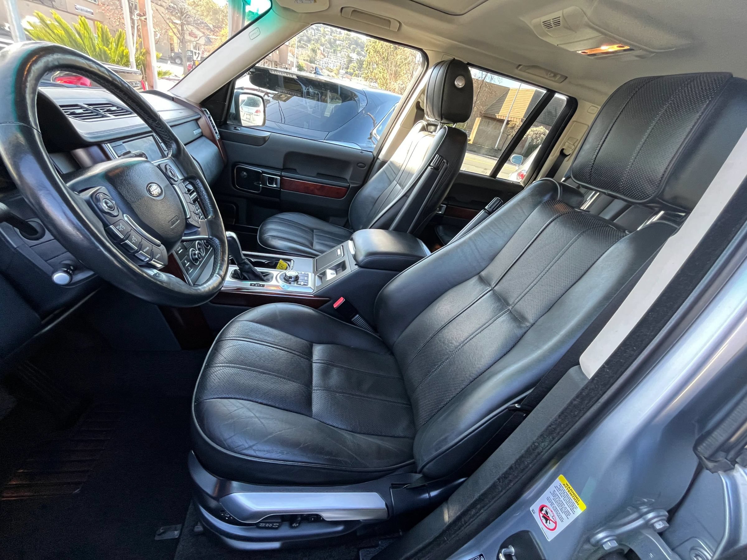 Used 2011 Land Rover Range Rover HSE LUX AWD/4WD image 11