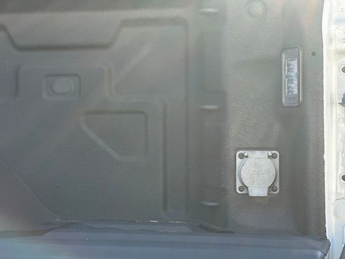 Used 2024 GMC Sierra 2500 AT4 w/ AT4 Preferred Package image 18