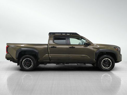 Used 2024 Toyota Tacoma TRD Off-Road image 6