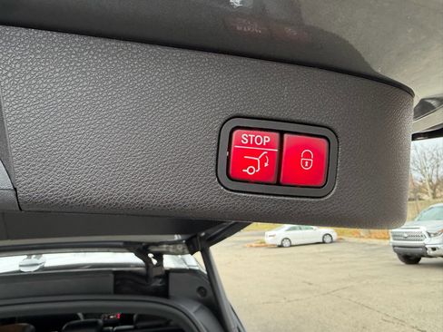 Used 2018 Mercedes-Benz GLS 450 4MATIC image 19