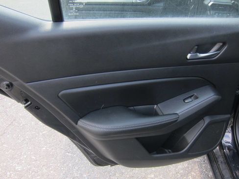 Used 2019 Nissan Altima 2.5 SV image 17