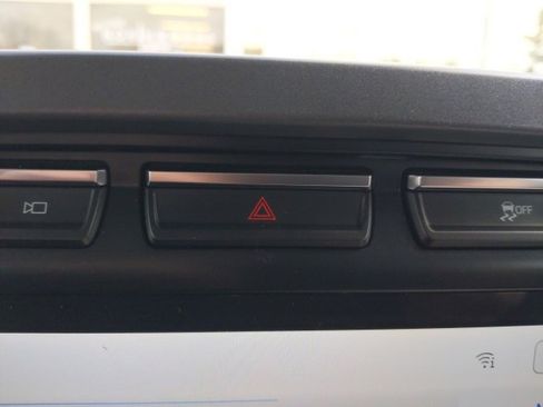 Certified 2022 Ford F150 XLT w/ Equipment Group 302A High image 45