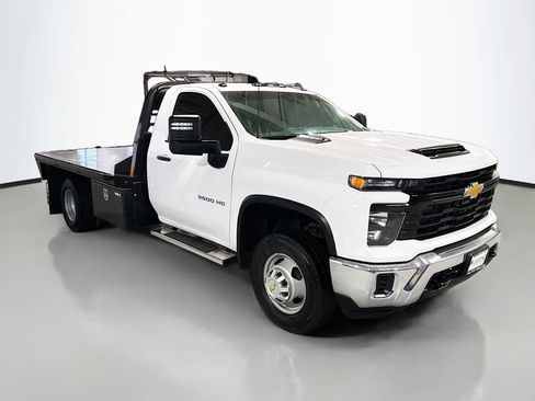 Used 2024 Chevrolet Silverado 3500 W/T w/ WT Convenience Package image 3