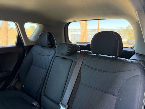Used 2014 Kia Soul + FWD image 18