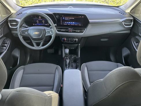 Used 2025 Chevrolet TrailBlazer LT w/ Driver Confidence Package FWD image 10