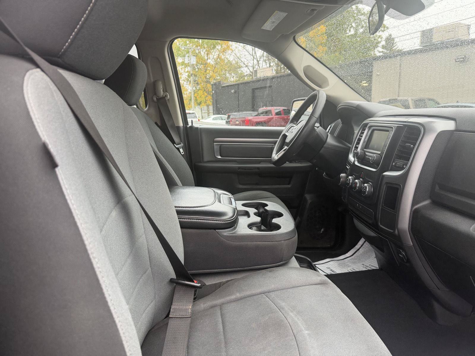 Used 2021 RAM 1500 Classic SLT AWD/4WD image 16