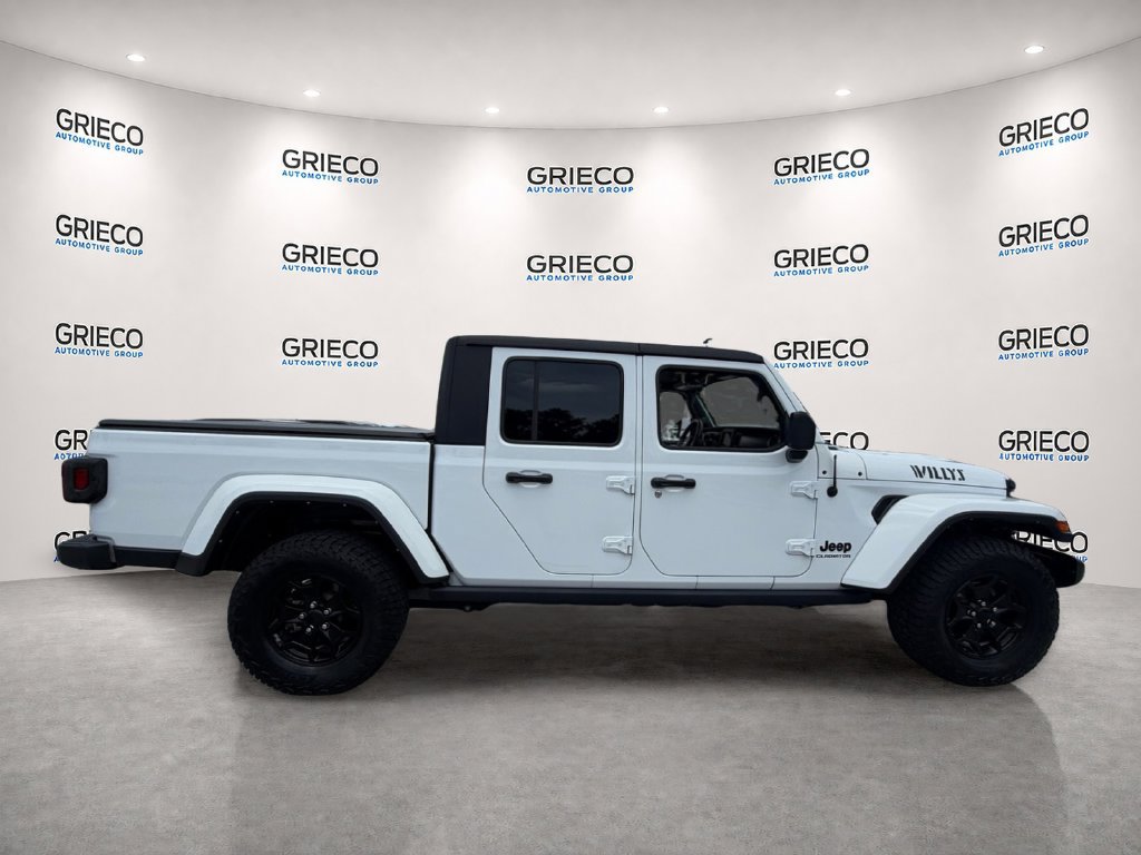 Used 2022 Jeep Gladiator Sport AWD/4WD image 8