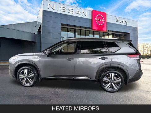 Used 2023 Nissan Rogue SL w/ SL Premium Package image 9