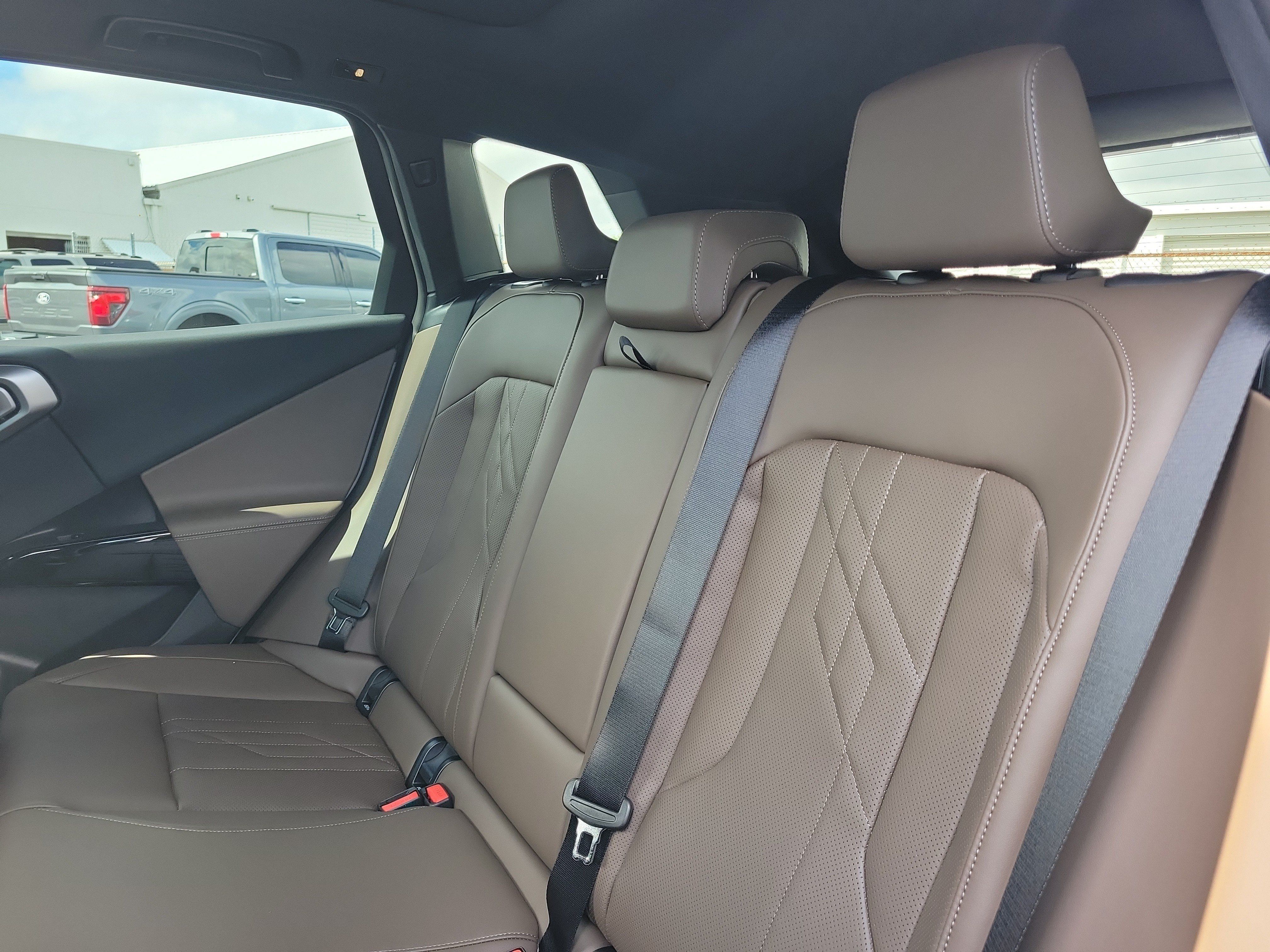 New 2026 BMW X3 xDrive30i w/ M Sport Package AWD/4WD image 8