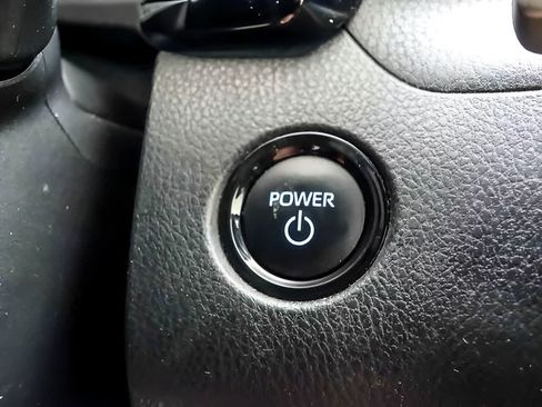 Used 2025 Toyota Camry SE FWD image 12