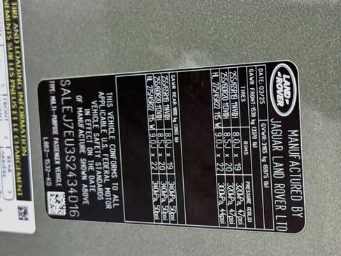 Used 2025 Land Rover Defender 110 S AWD/4WD image 40