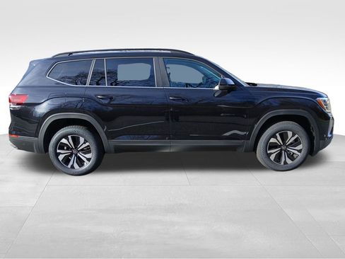 New 2026 Volkswagen Atlas SE image 6