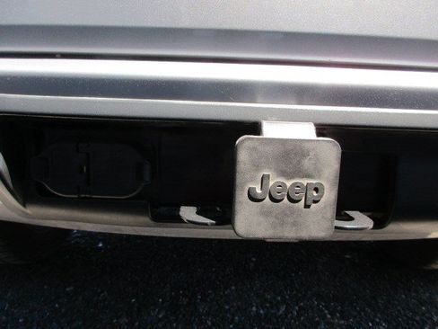 Used 2015 Jeep Grand Cherokee Overland AWD/4WD image 13