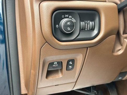 Used 2021 RAM 1500 Laramie AWD/4WD image 24
