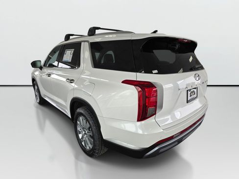 Used 2023 Hyundai Palisade SEL AWD/4WD image 3