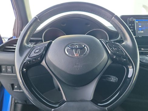 Used 2018 Toyota C-HR XLE image 21
