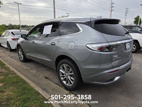 Used 2023 Buick Enclave Avenir w/ Avenir Technology Package AWD/4WD image 7