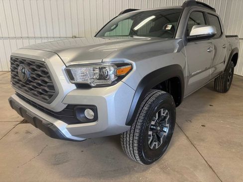 Certified 2023 Toyota Tacoma TRD Off-Road AWD/4WD image 1