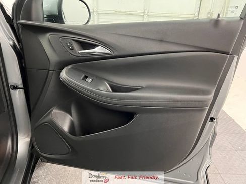 Used 2025 Buick Encore GX Preferred FWD image 35