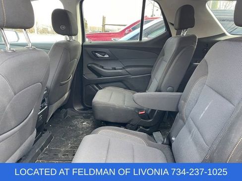 Certified 2021 Chevrolet Traverse LT image 9