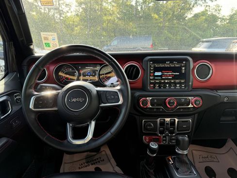 Used 2021 Jeep Wrangler Unlimited Rubicon AWD/4WD image 17
