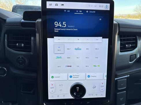 Used 2024 Ford F150 Lightning Lariat image 15