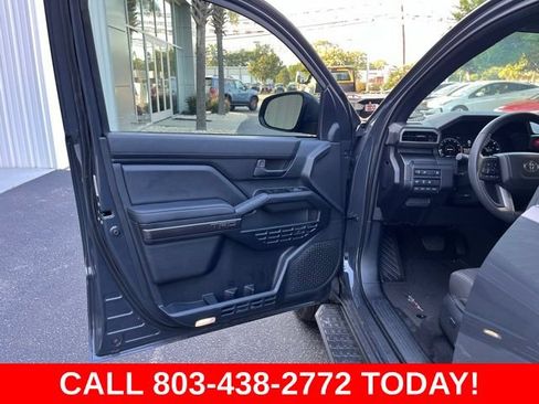 Used 2025 Toyota 4Runner TRD Off-Road AWD/4WD image 4