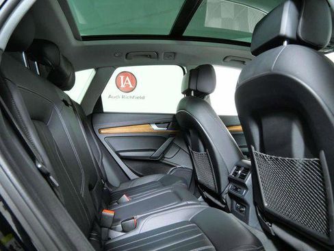 Used 2023 Audi Q5 2.0T Premium w/ Convenience Package image 13