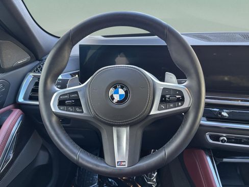 Used 2025 BMW X6 xDrive40i w/ Executive Package image 8