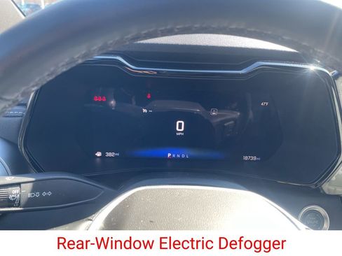 Used 2024 Chevrolet Colorado LT w/ LT Convenience Package image 7