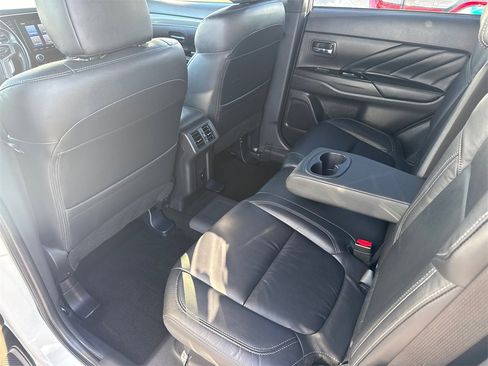 Used 2020 Mitsubishi Outlander SEL image 18