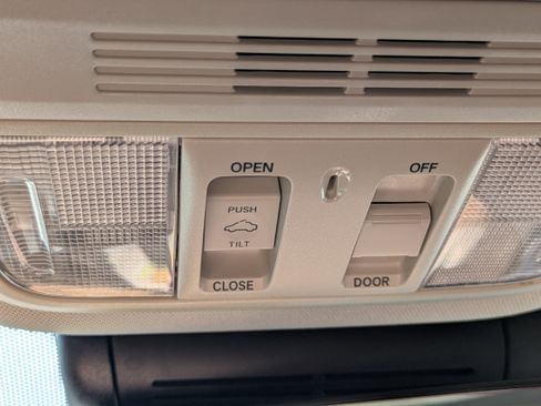 Used 2019 Honda Accord EX-L image 22