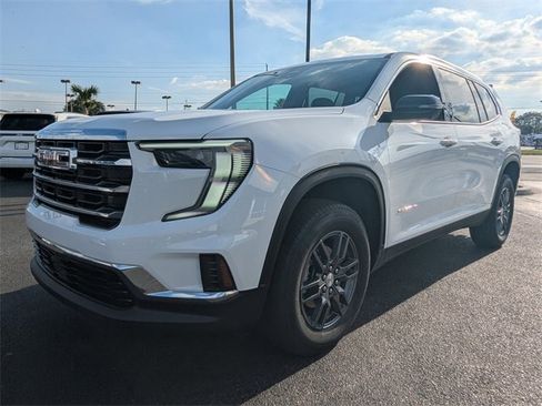 Used 2025 GMC Acadia Elevation image 7