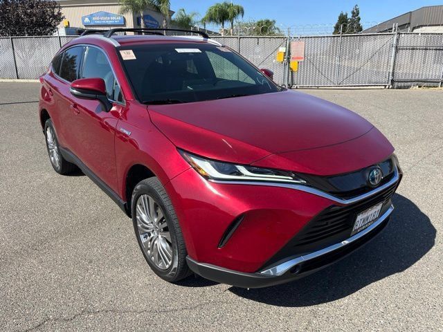 Used 2021 Toyota Venza XLE AWD/4WD image 1