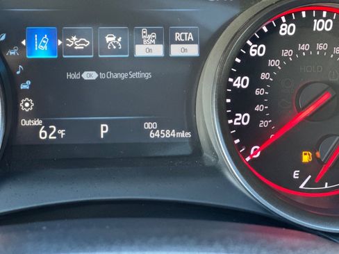 Used 2022 Toyota Camry XSE image 21