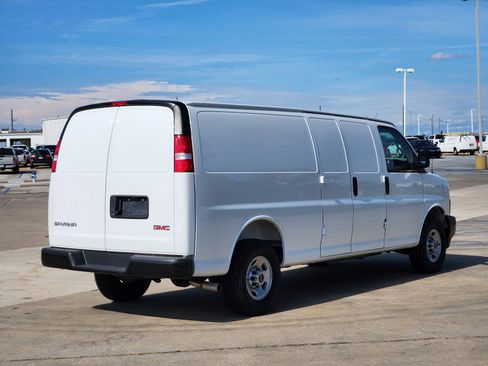 New 2025 GMC Savana 2500 Extended w/ Driver Convenience Package image 4