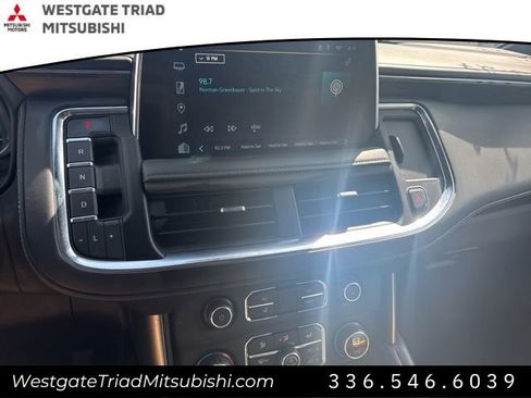 Used 2023 Chevrolet Suburban LT RWD image 9