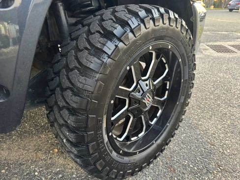 Used 2015 RAM 2500 Tradesman w/ Chrome Appearance Group AWD/4WD image 23