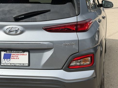 Used 2021 Hyundai Kona Limited w/ Cargo Package FWD image 13