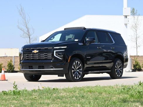 Used 2026 Chevrolet Tahoe High Country w/ Sun And Tow Package image 5