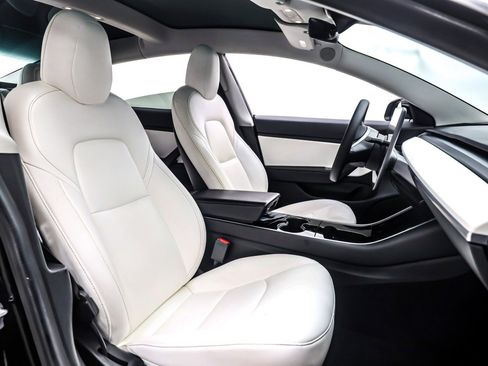 Used 2020 Tesla Model 3 Standard Range Plus image 6