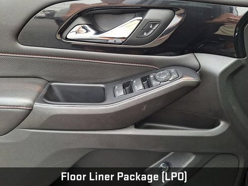 Used 2023 Chevrolet Traverse RS w/ LPO, Floor Liner Package AWD/4WD image 17