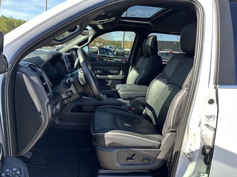 Used 2025 RAM 2500 Limited image 9
