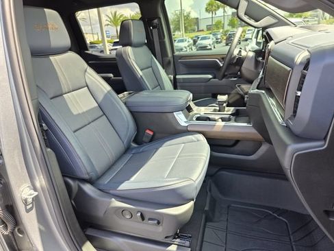 Used 2026 Chevrolet Silverado 1500 High Country AWD/4WD image 18