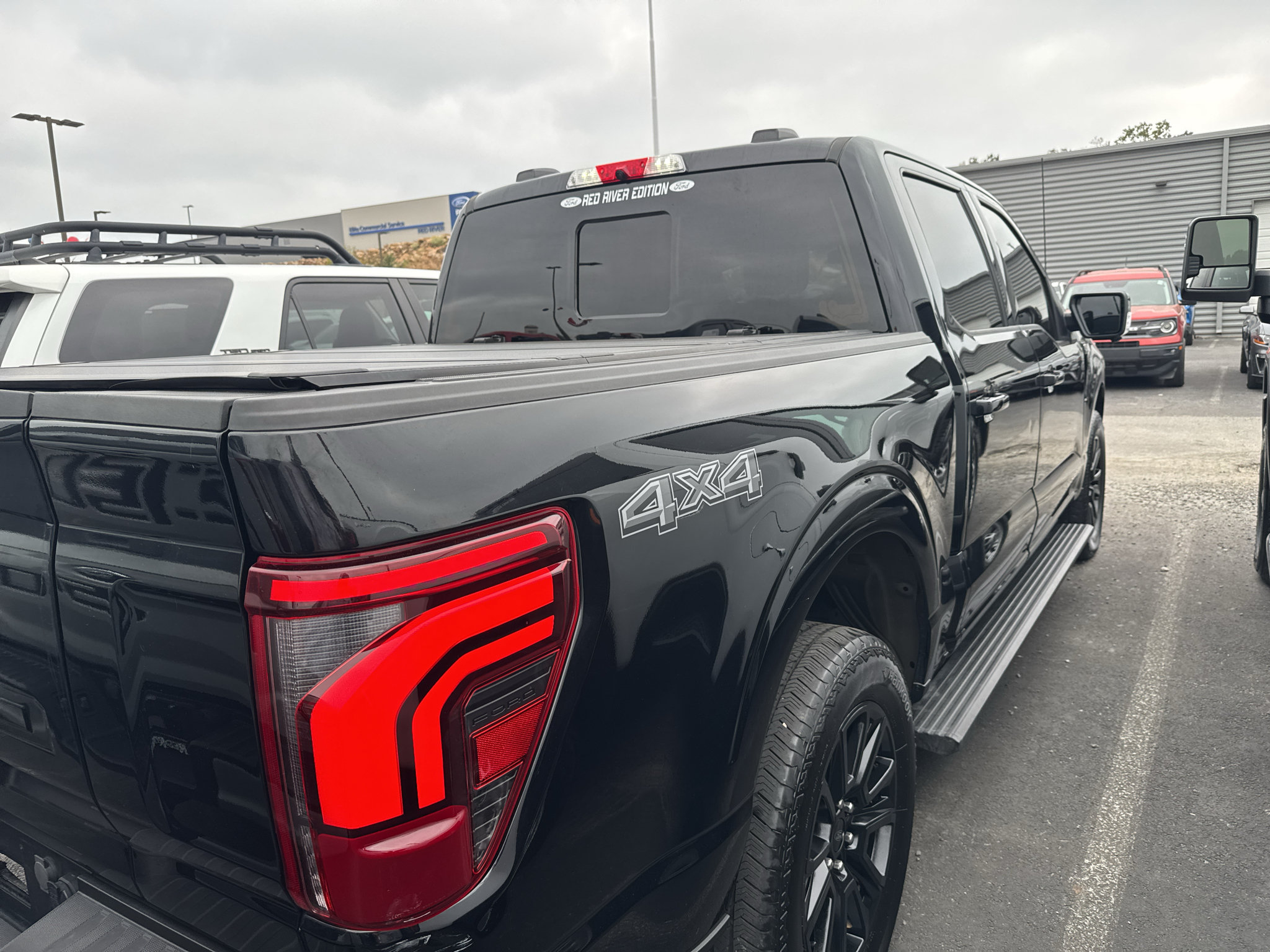Used 2025 Ford F150 Platinum AWD/4WD image 4