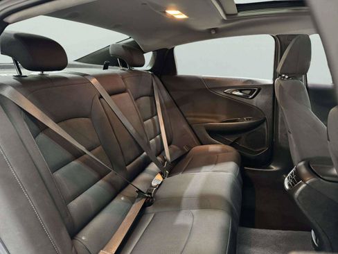 Used 2022 Chevrolet Malibu LT FWD image 37
